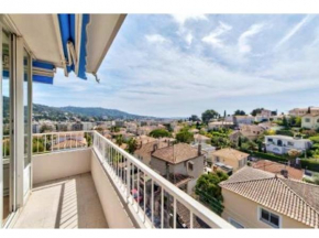 Appartement de 2 chambres avec vue sur la mer balcon amenage et wifi a Le Cannet a 1 km de la plage